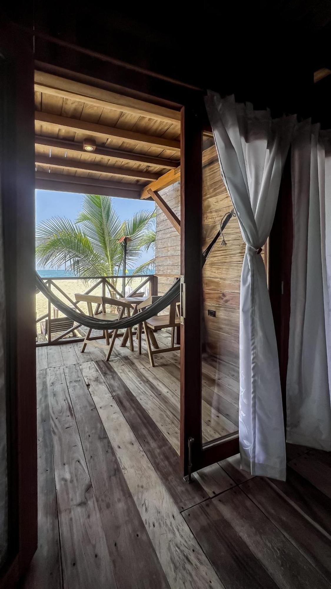 Hostal Mocambo Beach Guachaca Esterno foto